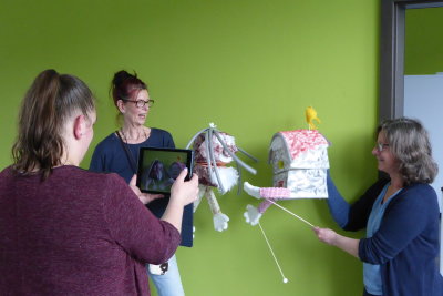 Videodreh Klappmaulpuppen. (Foto: OBK).