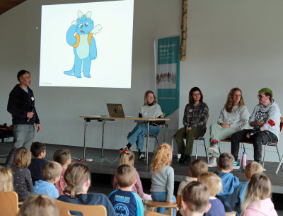 Leo Leowald, Linad Glaser; Emilia Senotroussova, sarah Brunßen und Colin Biltgen (Foto: OBK) 